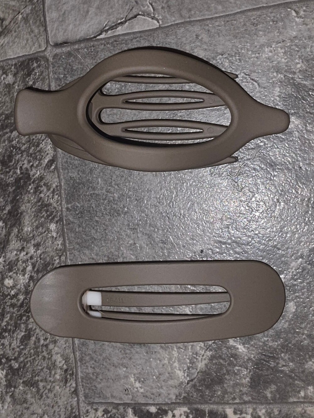 2pc Neutral Taupe Flat Hair Claws - Simple Oval Design BNIB